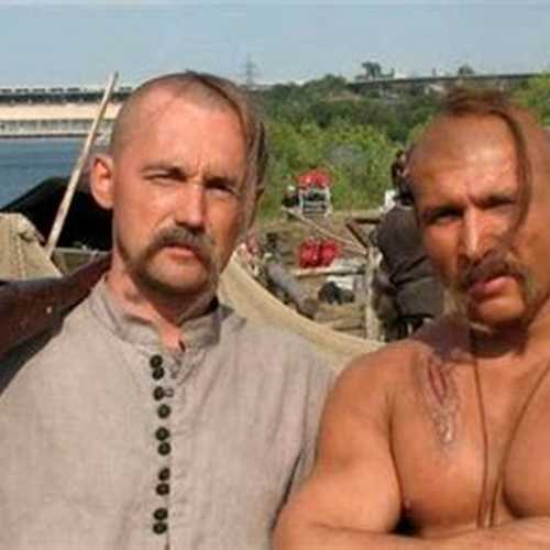 Усы на голове